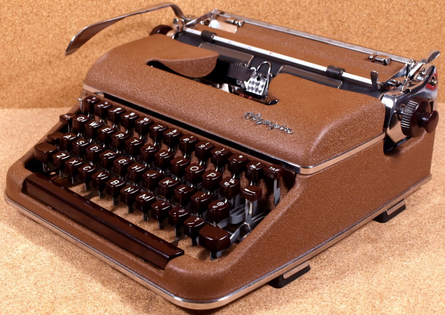 Vintage Typewriter — Wild Poppy